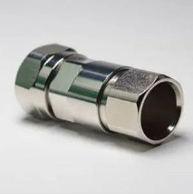 Un bon prix. Connecteur coaxial 50ohm de connecteur coaxial de DC-7.5GHz pour le câble d'alimentation de mousse en ligne